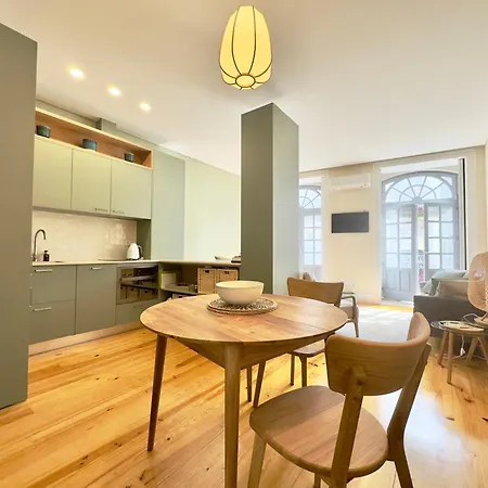 Charming Almada Apartamento *